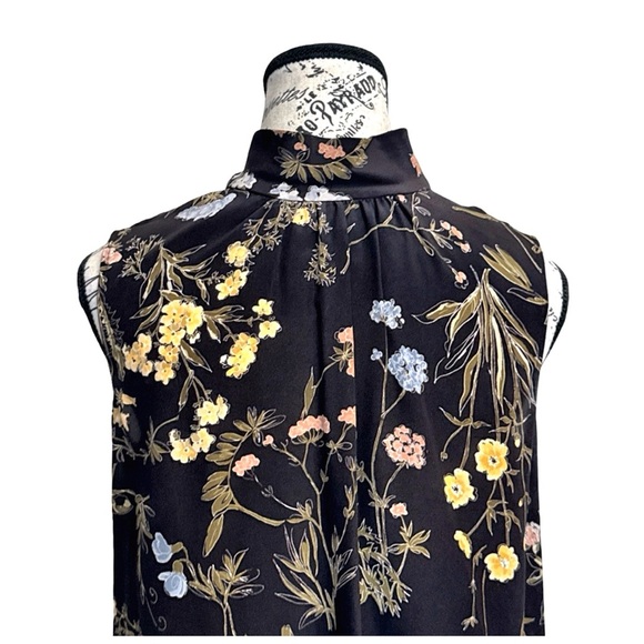 LAFAYETTE 148 NY Jem Floral Silk Sleeveless Blouse. Black, Blue, Pink. Small - Picture 10 of 15